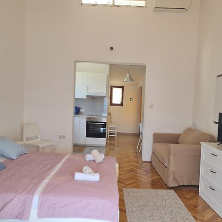 Apartments Apartmani Pintar Міміце Екстер'єр фото