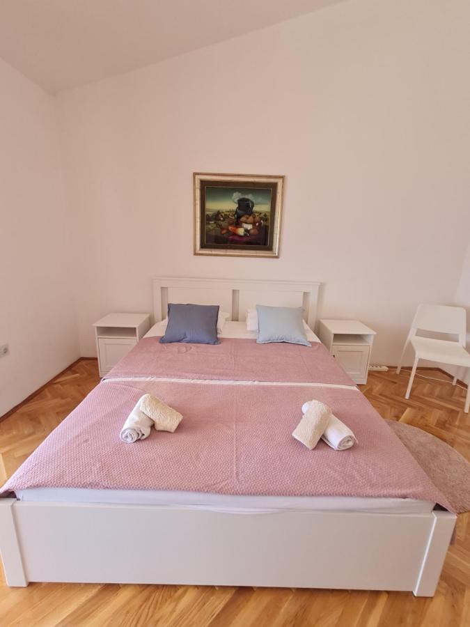 Apartments Apartmani Pintar Міміце Екстер'єр фото