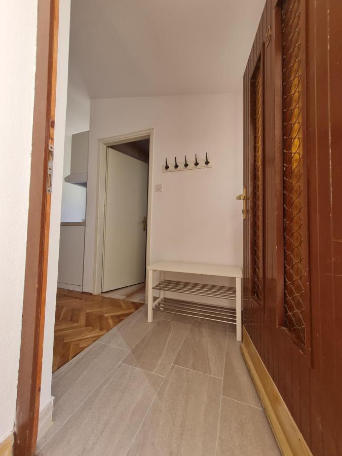 Apartments Apartmani Pintar Міміце Екстер'єр фото