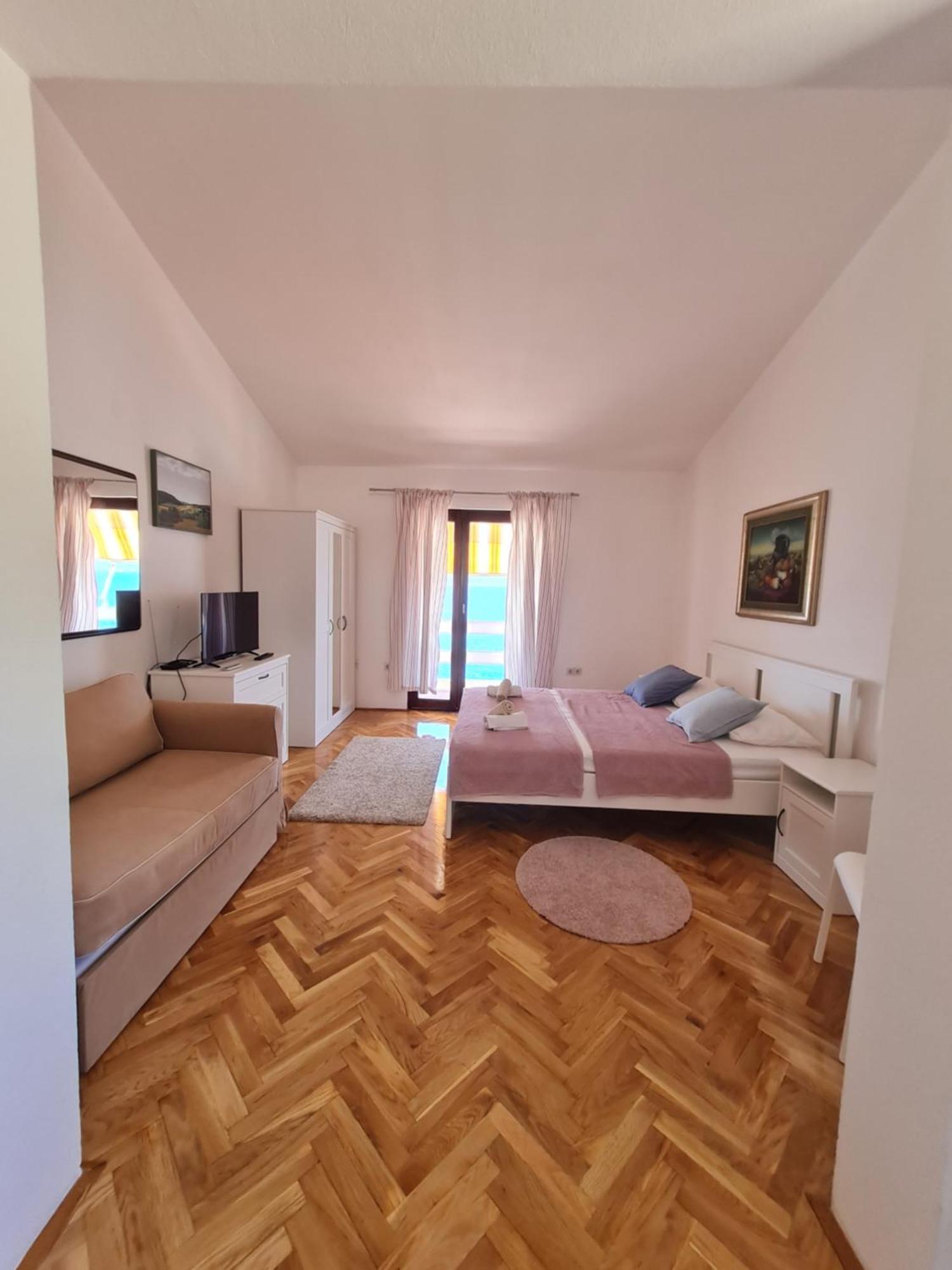 Apartments Apartmani Pintar Міміце Екстер'єр фото