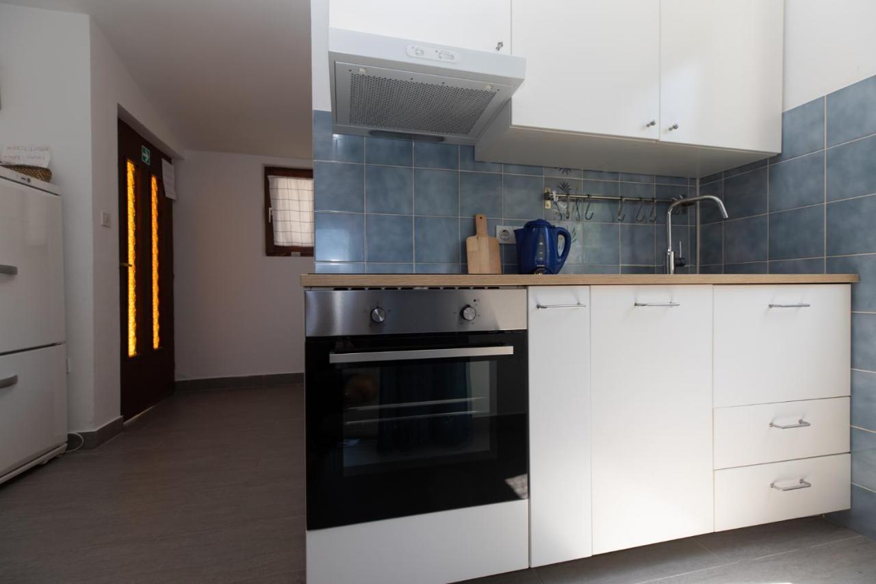Apartments Apartmani Pintar Міміце Екстер'єр фото